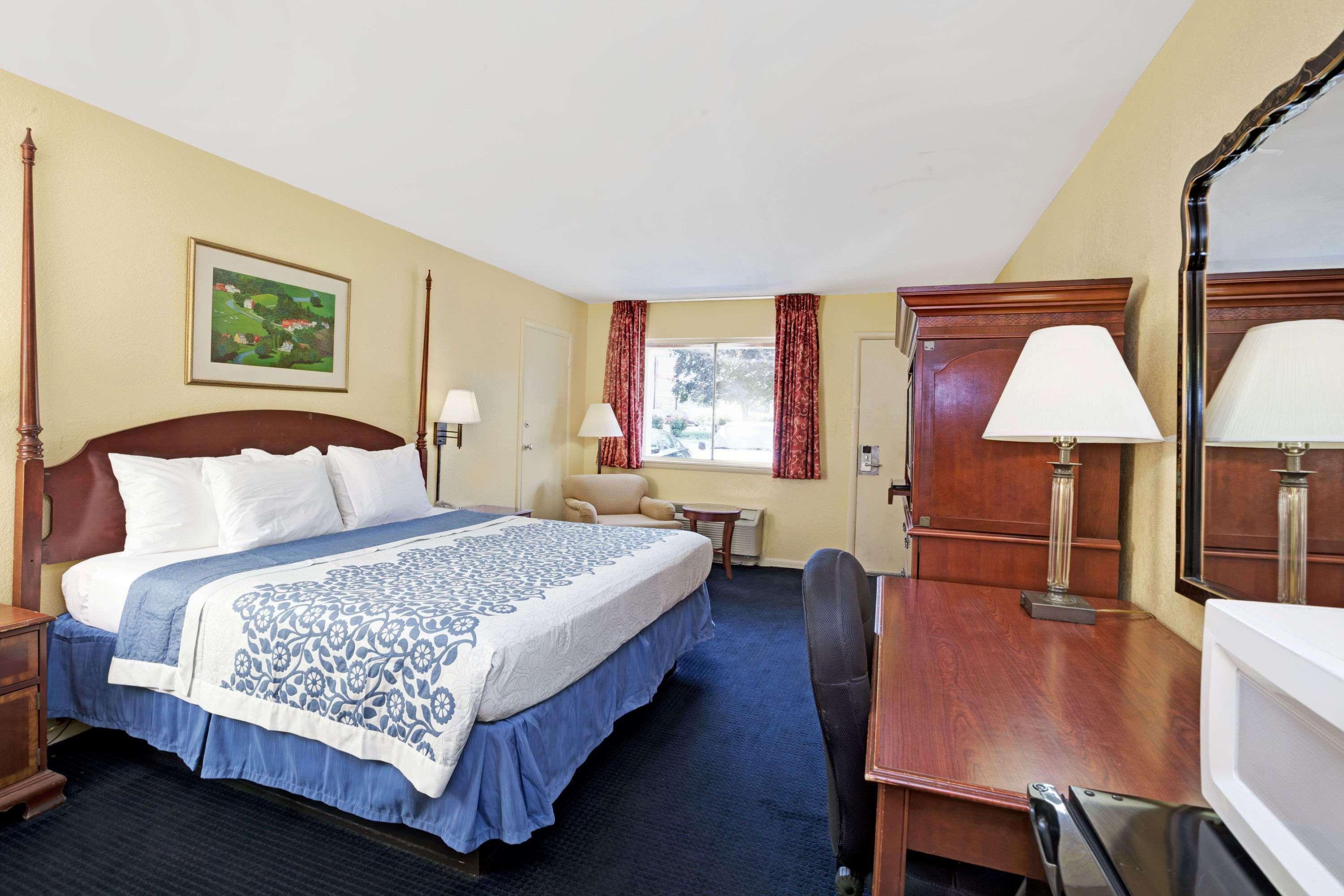 Days By Wyndham Hotel 2*