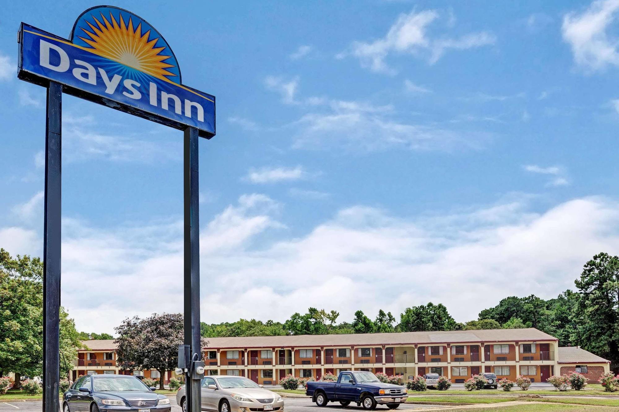 Days By Wyndham Hotel Newport News